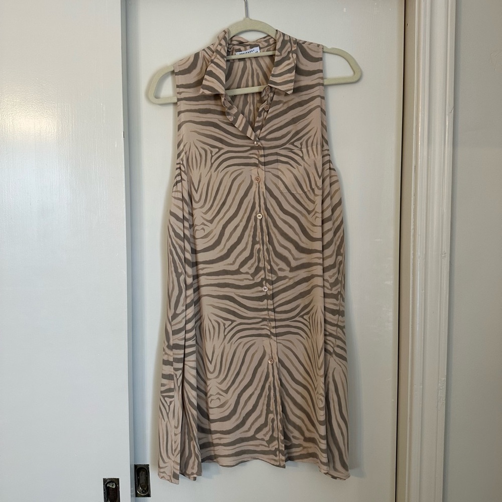 Equipment Silk sleeveless zebra stripe tan collared dress